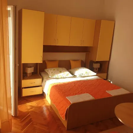 Vujcic * Makarska