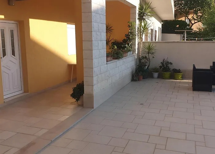 Vujcic Makarska