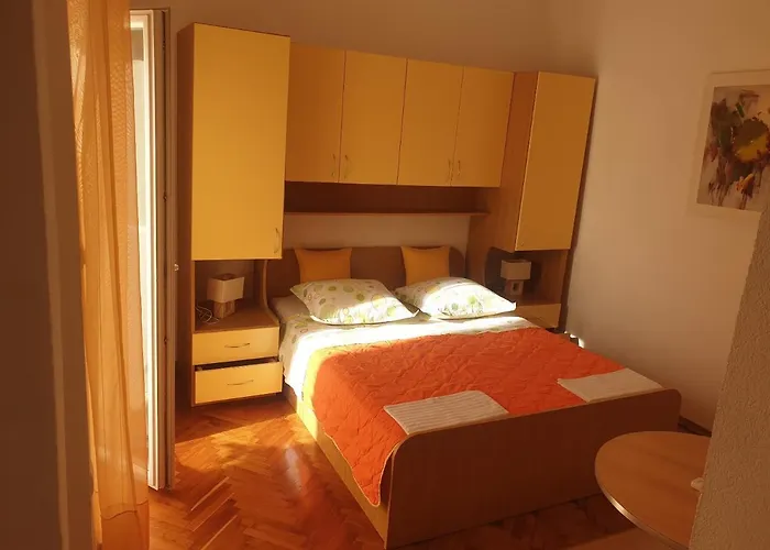 Vujcic * Makarska